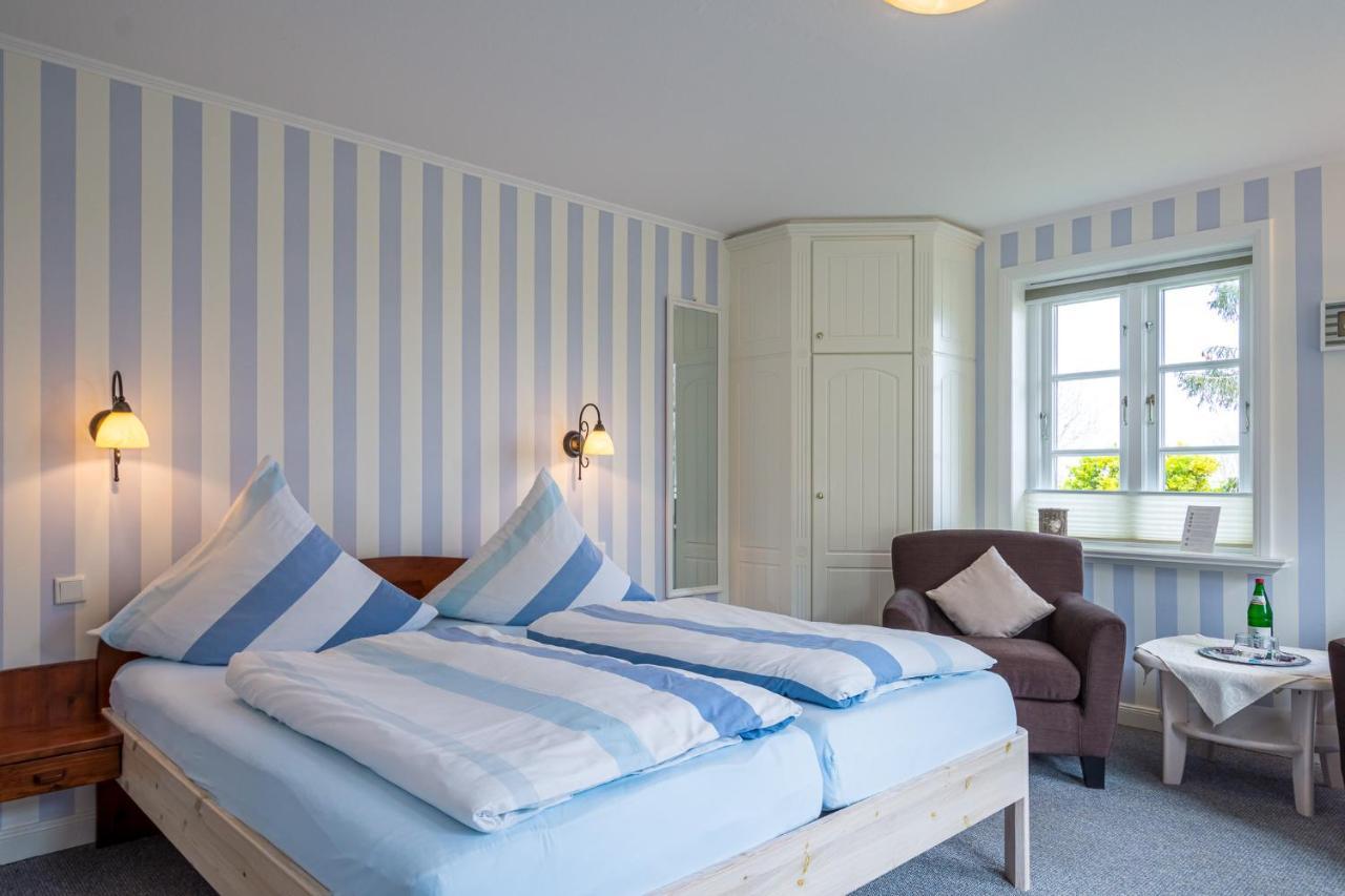 Inselhotel Arfsten Wyk auf Föhr Kültér fotó