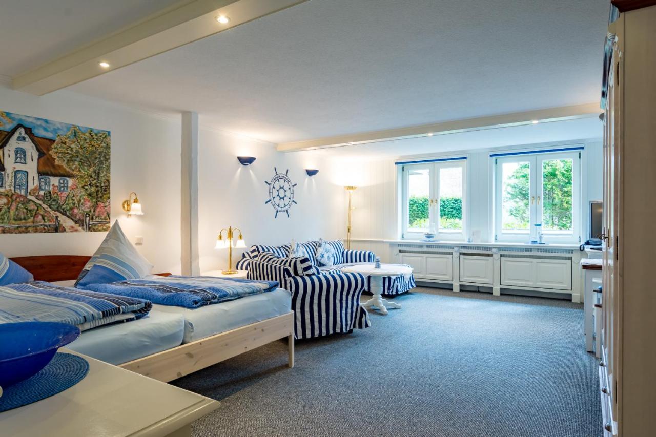 Inselhotel Arfsten Wyk auf Föhr Kültér fotó